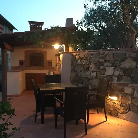 Casale Olea Massarosa